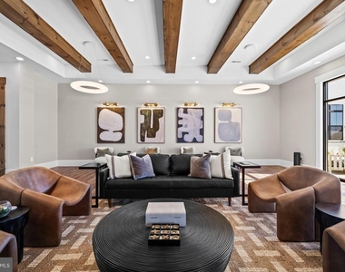 2802 Pinewood Ln - Photo Thumbnail 25