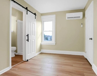413 Gay Street - Photo Thumbnail 6