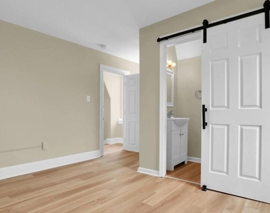 413 Gay Street - Photo Thumbnail 5