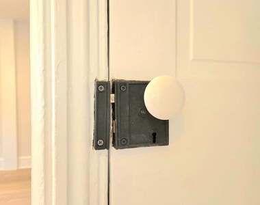 119 Chestnut Street - Photo Thumbnail 12