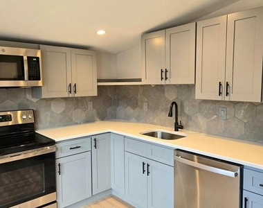 119 Chestnut Street - Photo Thumbnail 2