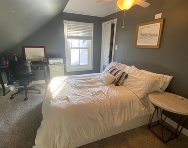 130 E Marshall Avenue - Photo Thumbnail 16