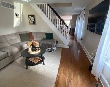 130 E Marshall Avenue - Photo Thumbnail 8