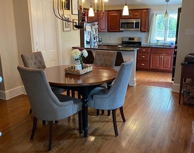 130 E Marshall Avenue - Photo Thumbnail 11