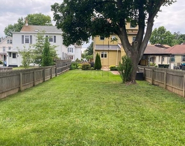 130 E Marshall Avenue - Photo Thumbnail 4