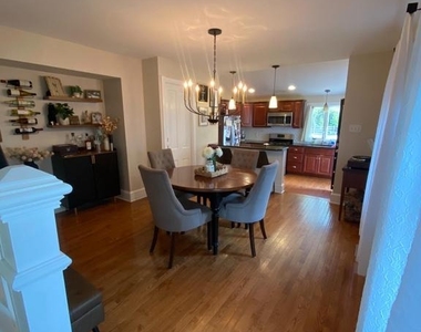 130 E Marshall Avenue - Photo Thumbnail 9