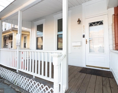 635 Chambers Street - Photo Thumbnail 2