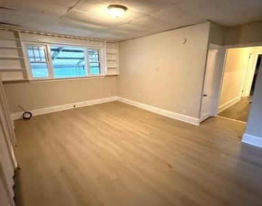 105 Atlantic Street - Photo Thumbnail 3