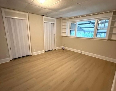 105 Atlantic Street - Photo Thumbnail 4