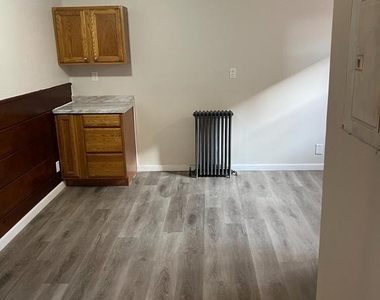 105 Atlantic Street - Photo Thumbnail 6