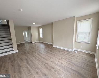 806 High Street - Photo Thumbnail 1