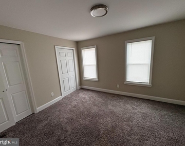 806 High Street - Photo Thumbnail 7