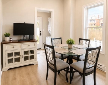 909 Corbett Street - Photo Thumbnail 18