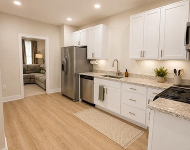 909 Corbett Street - Photo Thumbnail 10
