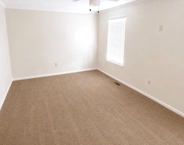 11240 Kettering Place - Photo Thumbnail 18