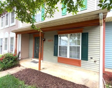 11240 Kettering Place - Photo Thumbnail 2