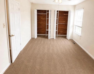 11240 Kettering Place - Photo Thumbnail 13