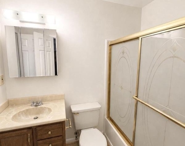 11240 Kettering Place - Photo Thumbnail 16