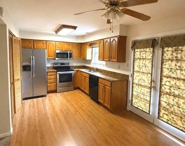 11240 Kettering Place - Photo Thumbnail 3