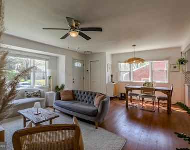 3104 Gumwood Drive - Photo Thumbnail 10