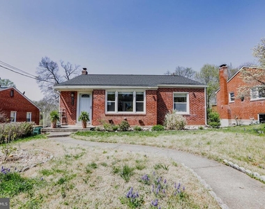 3104 Gumwood Drive - Photo Thumbnail 3