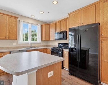 23312 Brewers Tavern Way - Photo Thumbnail 10