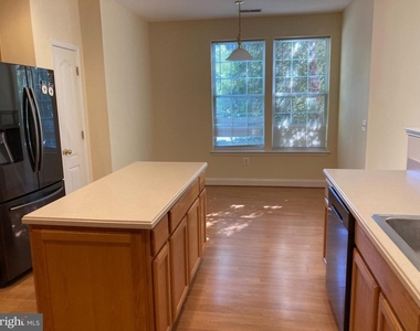 9407 Blackwell Road - Photo Thumbnail 6