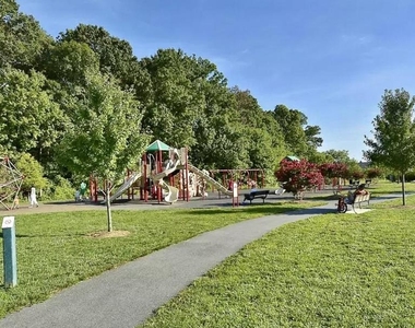 9407 Blackwell Road - Photo Thumbnail 21