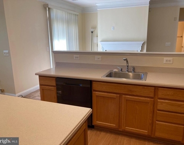 9407 Blackwell Road - Photo Thumbnail 8