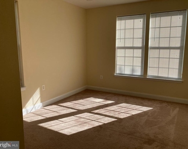 9407 Blackwell Road - Photo Thumbnail 13