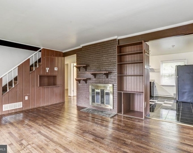 517 Calvin Lane - Photo Thumbnail 3