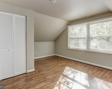 517 Calvin Lane - Photo Thumbnail 11