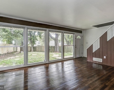 517 Calvin Lane - Photo Thumbnail 1