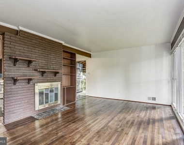 517 Calvin Lane - Photo Thumbnail 2