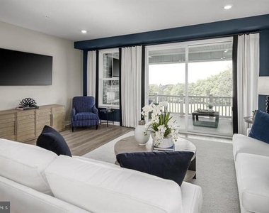 9011 Amelung Street - Photo Thumbnail 9