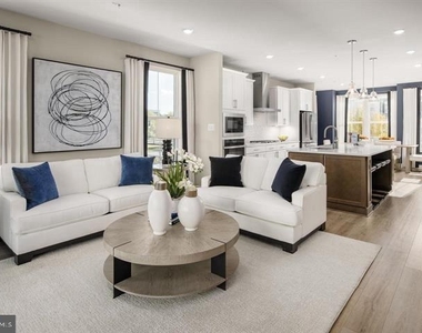 9011 Amelung Street - Photo Thumbnail 8