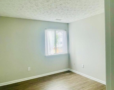 2137 Wainwright Court - Photo Thumbnail 6