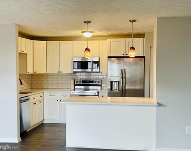 2137 Wainwright Court - Photo Thumbnail 14