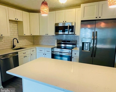 2137 Wainwright Court - Photo Thumbnail 12