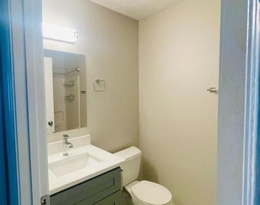 2137 Wainwright Court - Photo Thumbnail 11