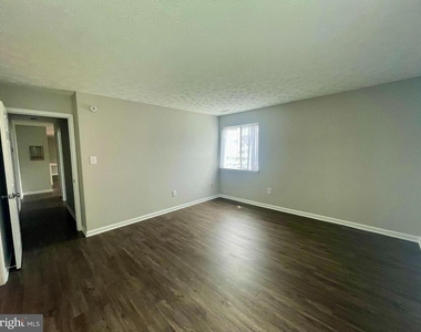 2137 Wainwright Court - Photo Thumbnail 8