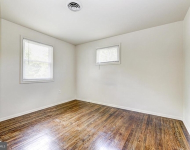 103 Wilgate Road - Photo Thumbnail 10