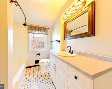 1130 Linden Avenue - Photo Thumbnail 11