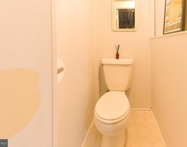 1130 Linden Avenue - Photo Thumbnail 19