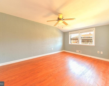 1130 Linden Avenue - Photo Thumbnail 12