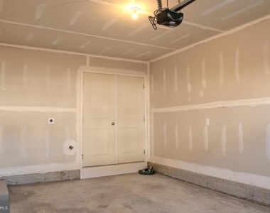 7606 River Reach Rd - Photo Thumbnail 15