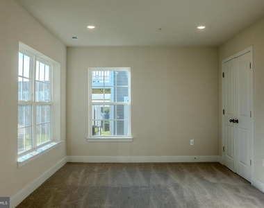 7606 River Reach Rd - Photo Thumbnail 9