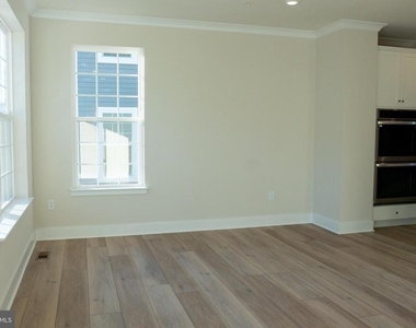 7606 River Reach Rd - Photo Thumbnail 17