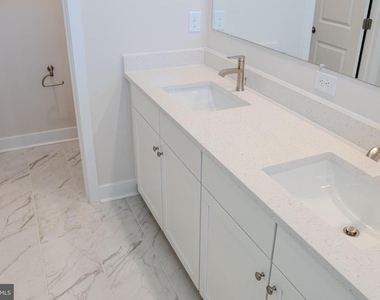 7606 River Reach Rd - Photo Thumbnail 27