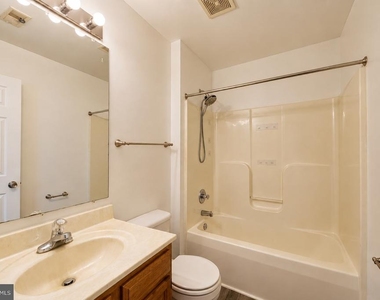 638 Villager Circle - Photo Thumbnail 17